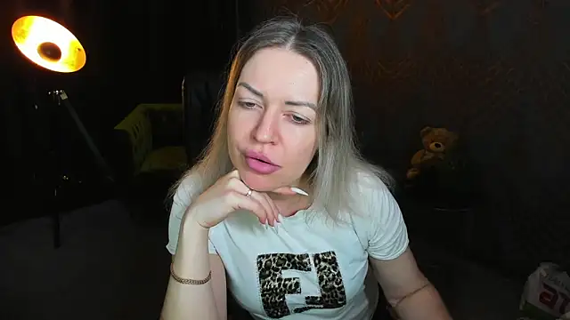 Anna Snows online show from 03-29-26, 05:13