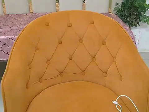 Snapshot of Hot_figure18 chatting on 09-20-25, 04:35 Hot figure18 online show from 09-20-25, 04:35