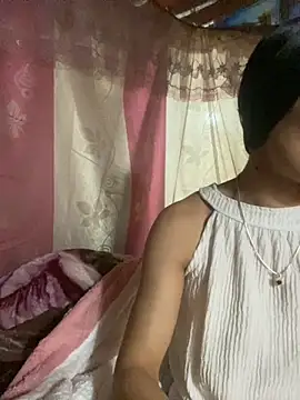 PhanHaa online show from 11-17-25, 01:39