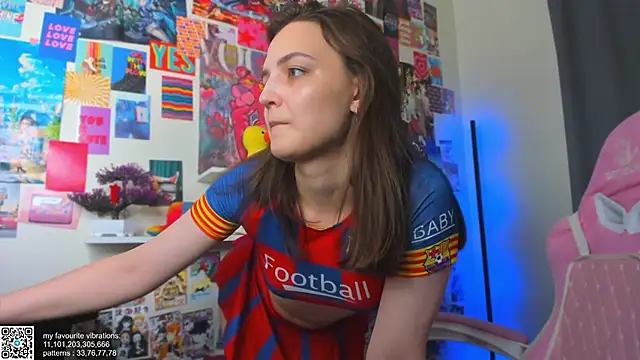 Snapshot of Ann_Perry chatting on 06-18-26, 01:06 Ann Perry online show from 06-18-26, 01:06