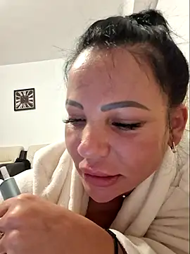 Snapshot of Ella_sweety00 chatting on 04-18-26, 07:58 Ella sweety00 online show from 04-18-26, 07:58