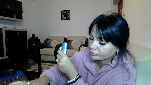 Snapshot of Ella_sweety00 chatting on 04-30-26, 02:56 Ella sweety00 online show from 04-30-26, 02:56