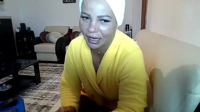 Snapshot of Ella_sweety00 chatting on 05-10-26, 11:26 Ella sweety00 online show from 05-10-26, 11:26