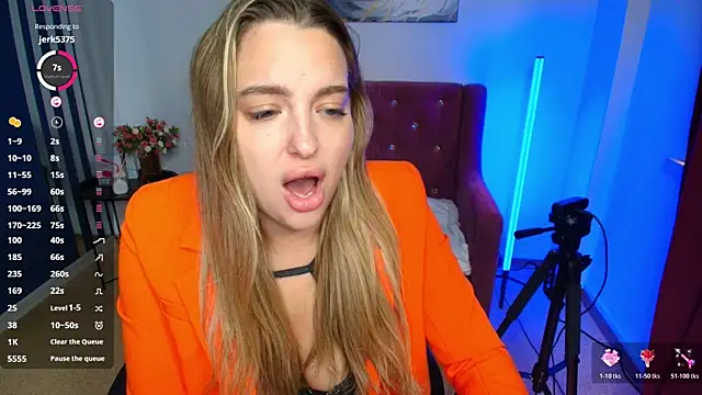 Snapshot of Emma__Ross chatting on 06-22-26, 03:25 Emma Ross online show from 06-22-26, 03:25