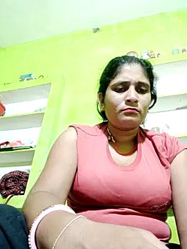 Snapshot of Hot-piuy chatting on 09-18-25, 09:28 Hot-piuy online show from 09-18-25, 09:28