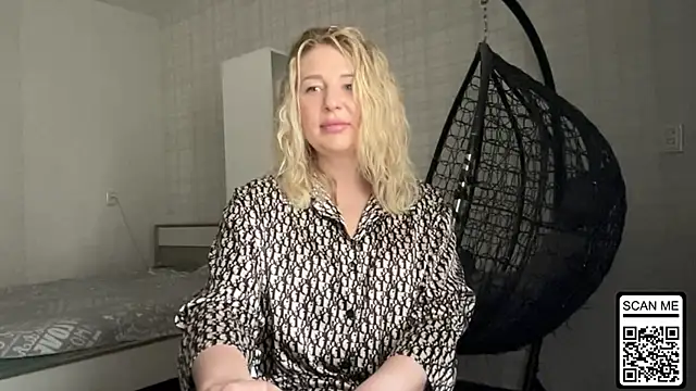 Blondie xoxoxo online show from 05-26-26, 11:39