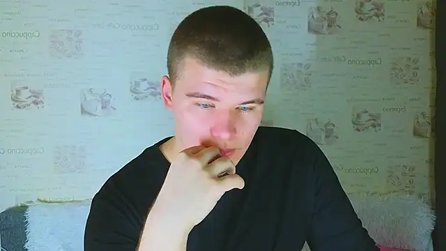 Snapshot of kittenmurr chatting on 10-01-25, 09:32 kittenmurr online show from 10-01-25, 09:32