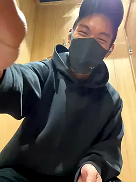 masucle216 online show from 10-28-25, 02:31