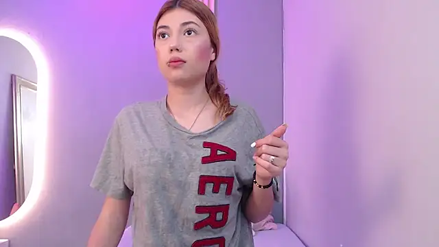Sara slim online show from 10-21-25, 02:40