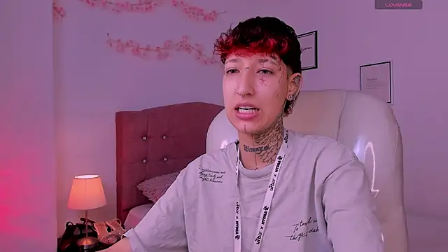 Snapshot of Luci_Rose chatting on 05-28-26, 12:13 Luci Rose online show from 05-28-26, 12:13
