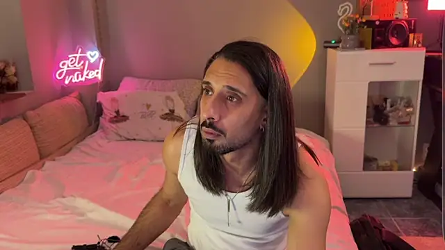 Secret Lovers1 online show from 05-13-26, 08:49