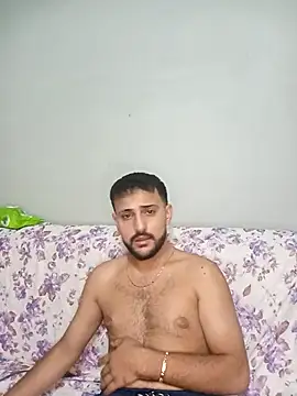 Snapshot of Muratcan33 chatting on 10-20-25, 04:18 Muratcan33 online show from 10-20-25, 04:18