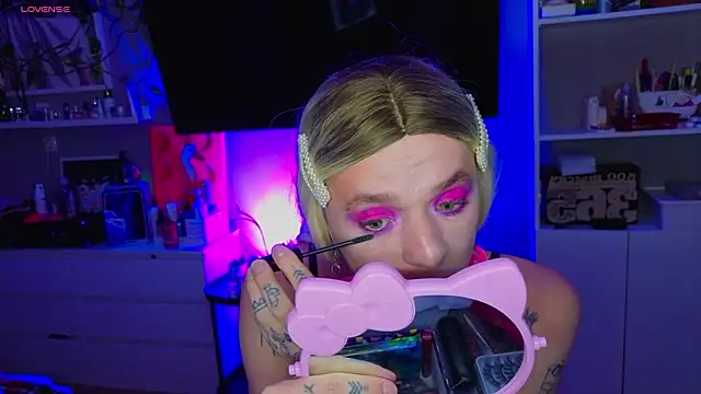 Snapshot of Kkkylie chatting on 02-03-26, 01:16 Kkkylie online show from 02-03-26, 01:16