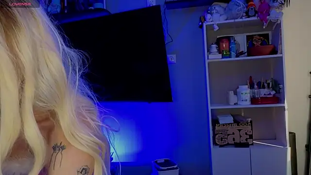 Snapshot of Kkkylie chatting on 02-05-26, 11:26 Kkkylie online show from 02-05-26, 11:26