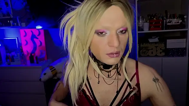 Snapshot of Kkkylie chatting on 02-19-26, 02:40 Kkkylie online show from 02-19-26, 02:40