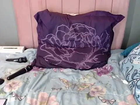 SWEETBERRYxXx online show from 02-11-26, 06:40