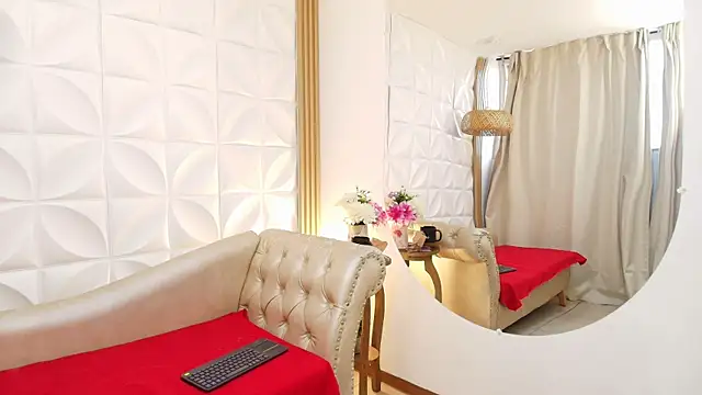 Lily rousee  online show from 03-09-26, 12:42