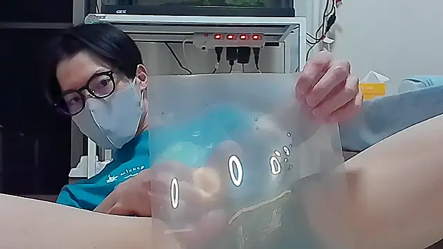 Snapshot of saitama0038 chatting on 09-09-25, 04:39 saitama0038 online show from 09-09-25, 04:39