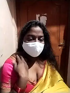 Snapshot of Megha_21 chatting on 10-15-25, 10:32 Megha 21 online show from 10-15-25, 10:32