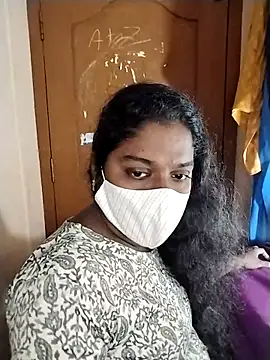 Snapshot of Megha_21 chatting on 10-27-25, 05:33 Megha 21 online show from 10-27-25, 05:33