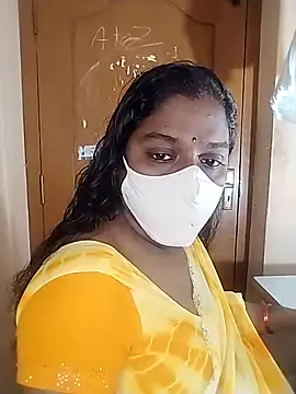 Snapshot of Megha_21 chatting on 10-29-25, 08:10 Megha 21 online show from 10-29-25, 08:10