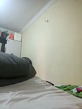 Snapshot of Italo_gay chatting on 10-12-25, 04:17 Italo gay online show from 10-12-25, 04:17