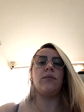 CurvyLust x online show from 10-27-25, 03:05