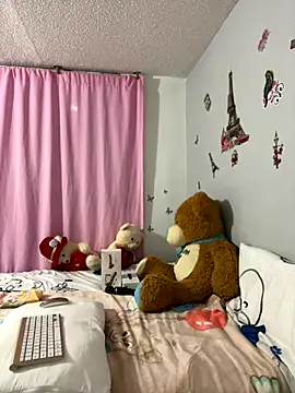 naomirouse  online show from 10-03-25, 04:42