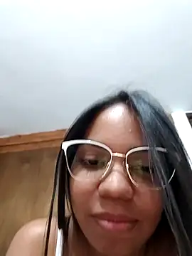 CloeeHills  online show from 10-01-25, 04:29