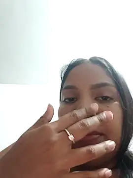 CloeeHills  online show from 10-07-25, 12:52