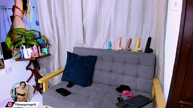 Snapshot of zou_quira chatting on 05-19-26, 01:56 zou quira online show from 05-19-26, 01:56