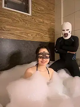 NENEandOJI online show from 03-29-26, 10:48