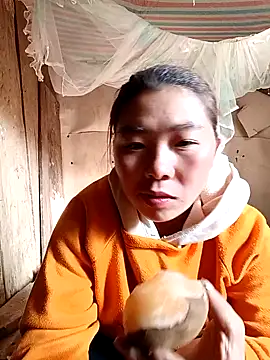 quynhkoolbae online show from 12-20-25, 01:23