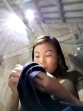 Annaacutee online show from 12-21-25, 12:23