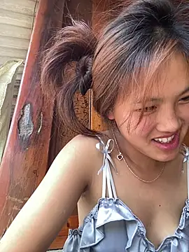 May nhi online show from 06-25-26, 08:41