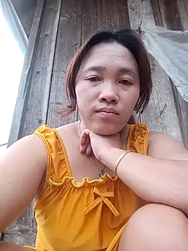 Snapshot of miumiu_00 chatting on 10-31-25, 12:55 miumiu 00 online show from 10-31-25, 12:55