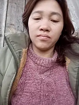 Snapshot of miumiu_00 chatting on 11-29-25, 11:41 miumiu 00 online show from 11-29-25, 11:41