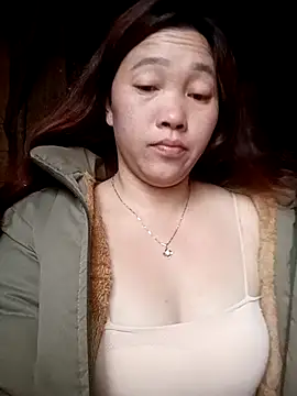 Snapshot of miumiu_00 chatting on 12-02-25, 12:16 miumiu 00 online show from 12-02-25, 12:16