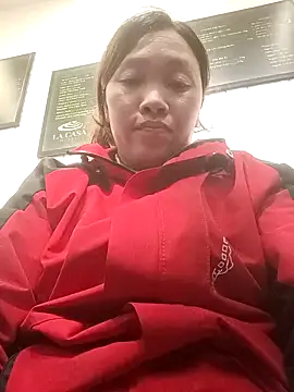 Snapshot of miumiu_00 chatting on 02-22-26, 01:31 miumiu 00 online show from 02-22-26, 01:31