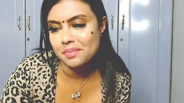 Indian GlowingMiax online show from 10-28-25, 04:09