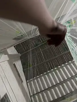 linh21107 online show from 11-08-25, 01:55