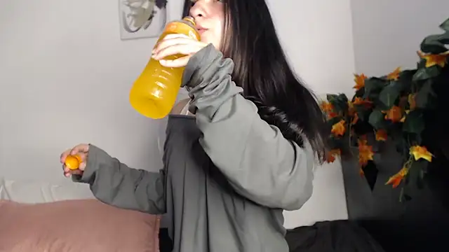   abrill   online show from 10-16-25, 01:28