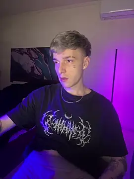 Snapshot of davesinner chatting on 02-19-26, 12:28 davesinner online show from 02-19-26, 12:28