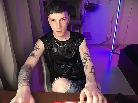 Snapshot of davesinner chatting on 02-28-26, 09:38 davesinner online show from 02-28-26, 09:38