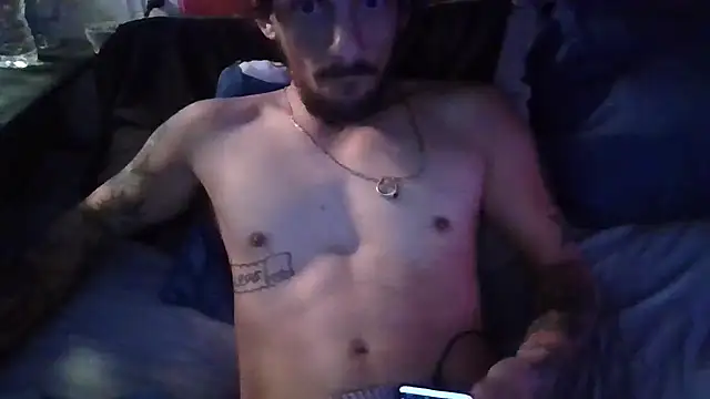 Snapshot of longdme33 chatting on 11-02-25, 07:05 longdme33 online show from 11-02-25, 07:05