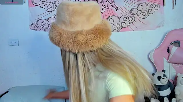 Snapshot of brihanna_cooper chatting on 05-21-26, 03:08 brihanna cooper online show from 05-21-26, 03:08