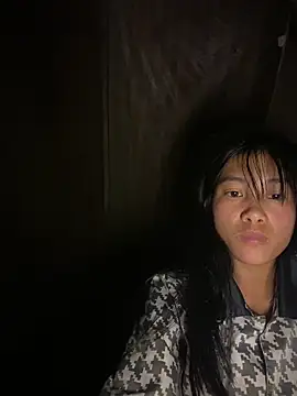 Snapshot of EmLy02 chatting on 09-21-25, 02:29 EmLy02 online show from 09-21-25, 02:29