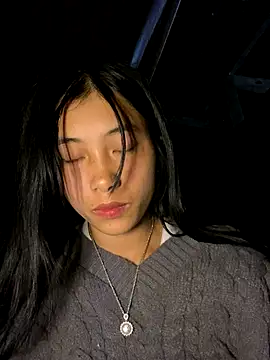 EmLy02 online show from 11-03-25, 12:06