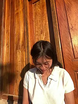 EmLy02 online show from 11-27-25, 12:46