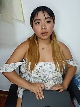 Emily  Hott online show from 07-05-26, 12:39